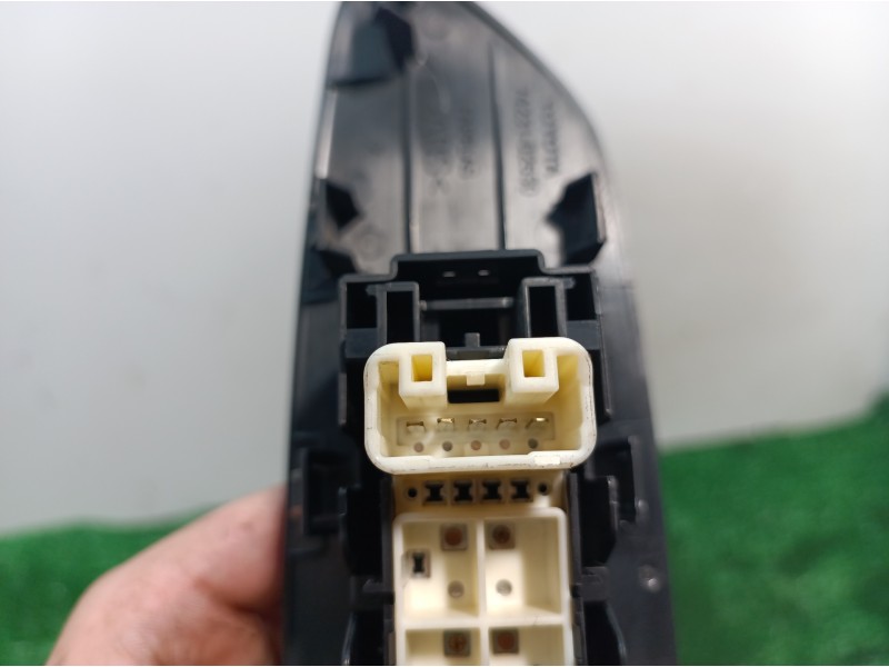 Recambio de mando elevalunas delantero derecho para toyota auris luna+ referencia OEM IAM 7423102530 7423102530 7423102530