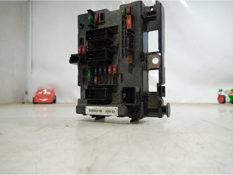 Recambio de caja reles / fusibles para peugeot 306 berlina 3/4/5 puertas (s2) referencia OEM IAM 9650664180 9650664180 965066418