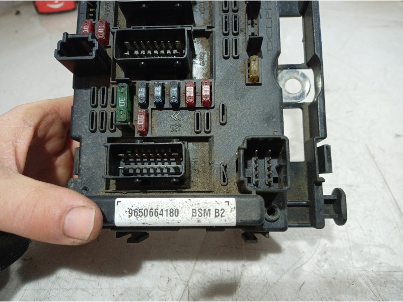 Recambio de caja reles / fusibles para peugeot 306 berlina 3/4/5 puertas (s2) referencia OEM IAM 9650664180 9650664180 965066418