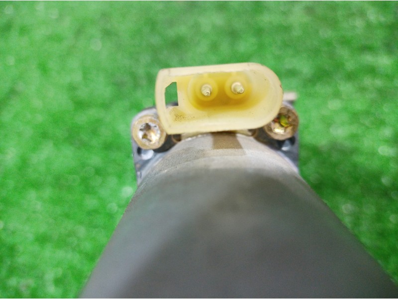 Recambio de motor elevalunas delantero derecho para ford fiesta berlina (dx) referencia OEM IAM 0130821683 0130821683 0130821683