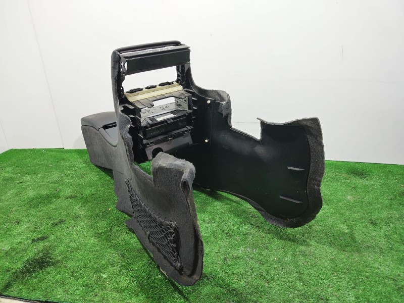 Recambio de consola central tras. para mercedes-benz clase clk (w208) coupe 200 (208.335) referencia OEM IAM 2086800350 20868003