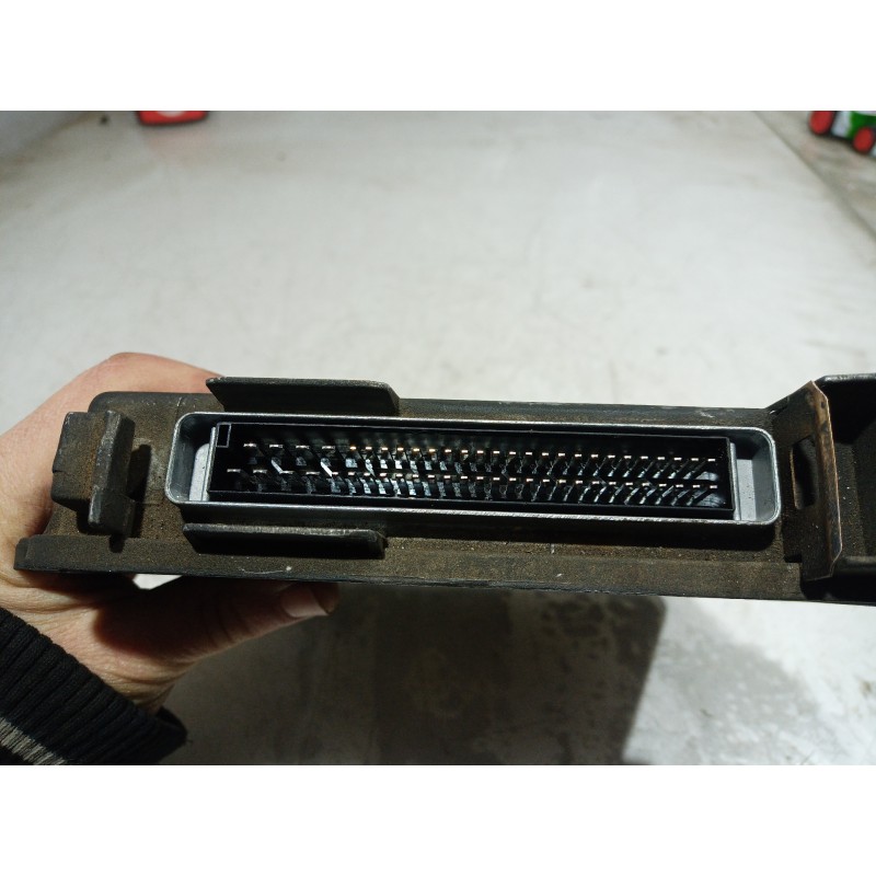 Recambio de centralita motor uce para renault clio i fase i+ii (b/c57) 1.2 referencia OEM IAM 7700110399 7700110399 7700110399