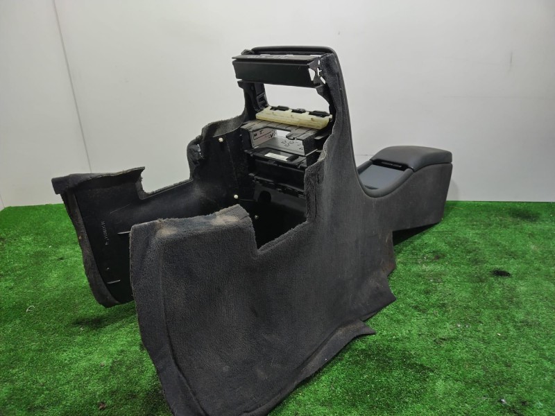 Recambio de consola central tras. para mercedes-benz clase clk (w208) coupe 200 (208.335) referencia OEM IAM 2086800350 20868003