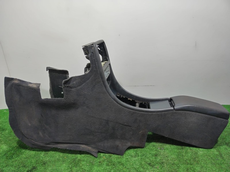 Recambio de consola central tras. para mercedes-benz clase clk (w208) coupe 200 (208.335) referencia OEM IAM 2086800350 20868003