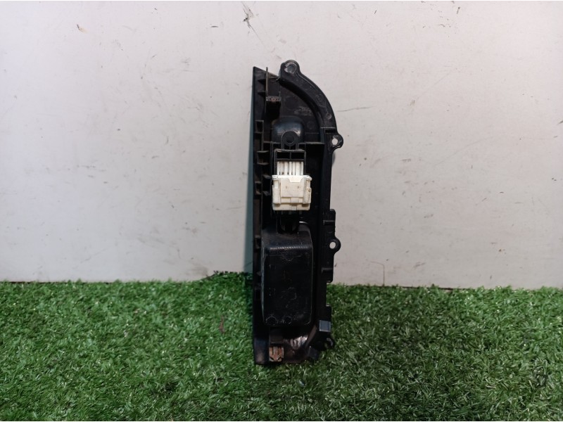 Recambio de mando elevalunas delantero derecho para nissan x-trail (t30) comfort referencia OEM IAM 80960E0400 80960E0400 80960E