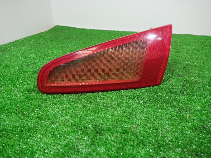 Recambio de piloto trasero derecho interior para alfa romeo 147 (190) 1.9 jtd 120 collezione referencia OEM IAM 60693793 6069379