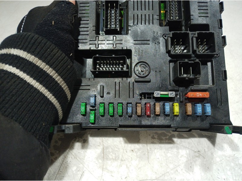 Recambio de caja reles / fusibles para citroën c4 coupe referencia OEM IAM 216760315B 216760315B 216760315 Recambio de caja reles / fusibles para citroën c4 coupe referencia OEM IAM 216760315B 216760315B 216760315