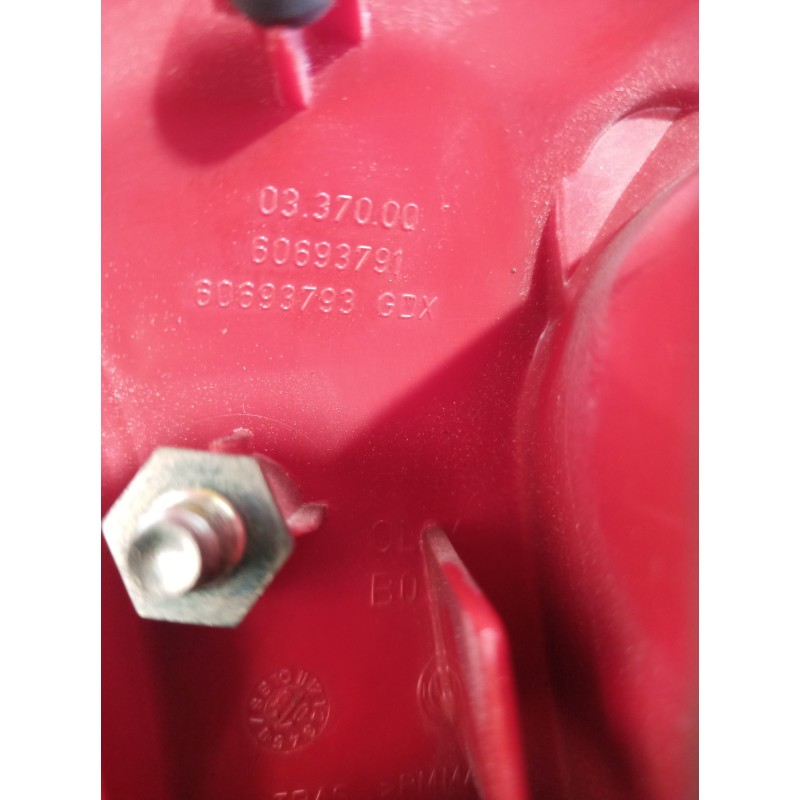 Recambio de piloto trasero derecho interior para alfa romeo 147 (190) 1.9 jtd 120 collezione referencia OEM IAM 60693793 6069379