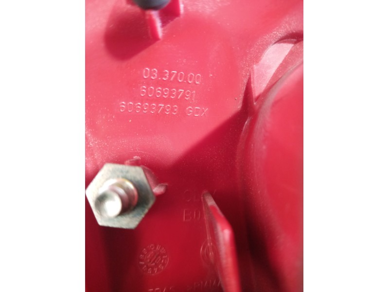 Recambio de piloto trasero derecho interior para alfa romeo 147 (190) 1.9 jtd 120 collezione referencia OEM IAM 60693793 6069379