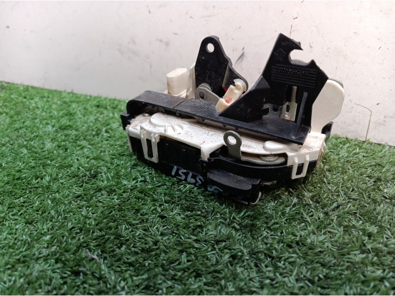 Recambio de cerradura puerta trasera derecha para dodge caliber s referencia OEM IAM 04589414AD 04589414AD 04589414