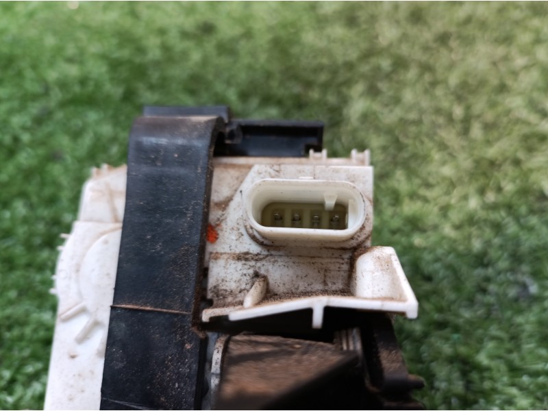 Recambio de cerradura puerta trasera derecha para dodge caliber s referencia OEM IAM 04589414AD 04589414AD 04589414