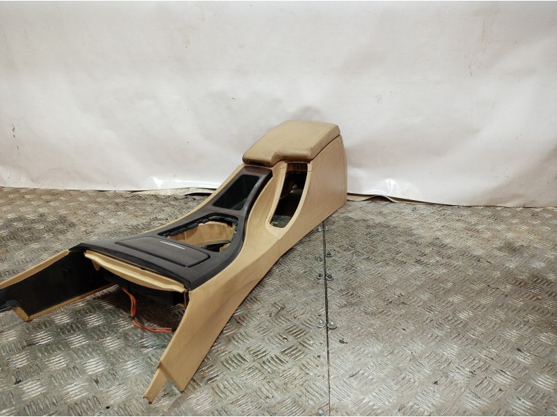 Recambio de consola central tras. para bmw serie 3 berlina (e90) 316d referencia OEM IAM BSS3S01C50 BSS3S01C50 BSS3S01C50