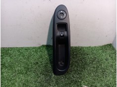 Recambio de mando elevalunas delantero derecho para renault clio ii fase ii (b/cb0) authentique referencia OEM IAM 8200084005 82
