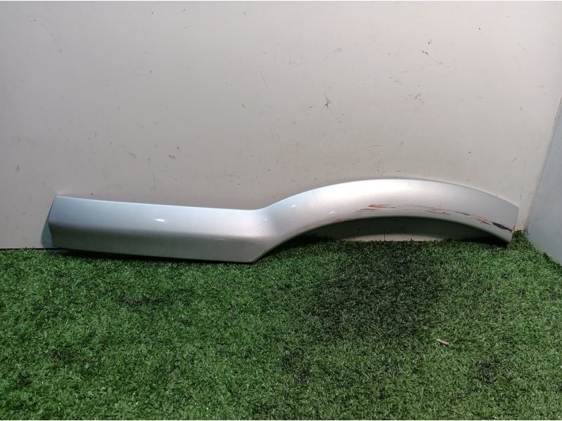 Recambio de aletin trasero derecho para opel zafira a design edition referencia OEM IAM 13154528 13154528 13154528