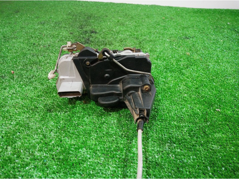 Recambio de cerradura puerta delantera izquierda para peugeot 307 break / sw (s1) 2.0 hdi cat referencia OEM IAM   