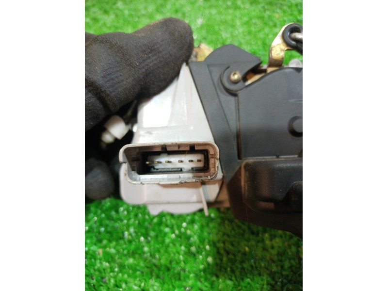 Recambio de cerradura puerta delantera izquierda para peugeot 307 break / sw (s1) 2.0 hdi cat referencia OEM IAM   