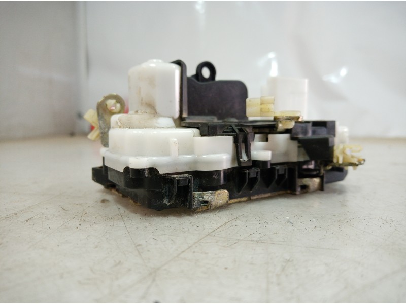 Recambio de cerradura puerta delantera izquierda para citroën c5 berlina 3.0 v6 exclusive automático referencia OEM IAM   