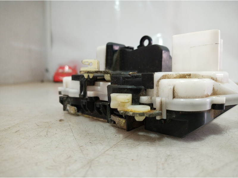 Recambio de cerradura puerta delantera izquierda para citroën c5 berlina 3.0 v6 exclusive automático referencia OEM IAM   