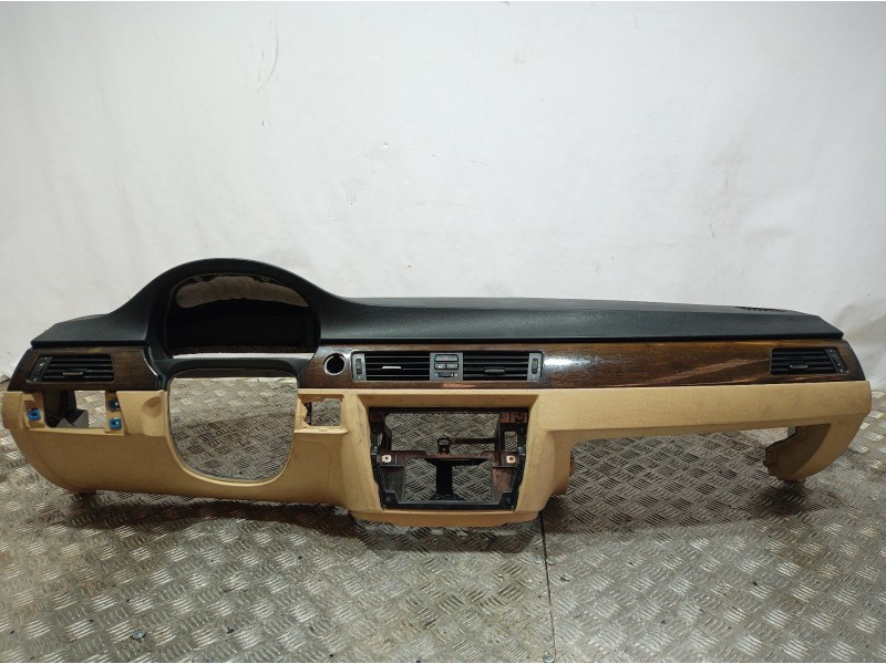 Recambio de salpicadero para bmw serie 3 berlina (e90) 316d referencia OEM IAM 51457075392 51457075392 51457075392