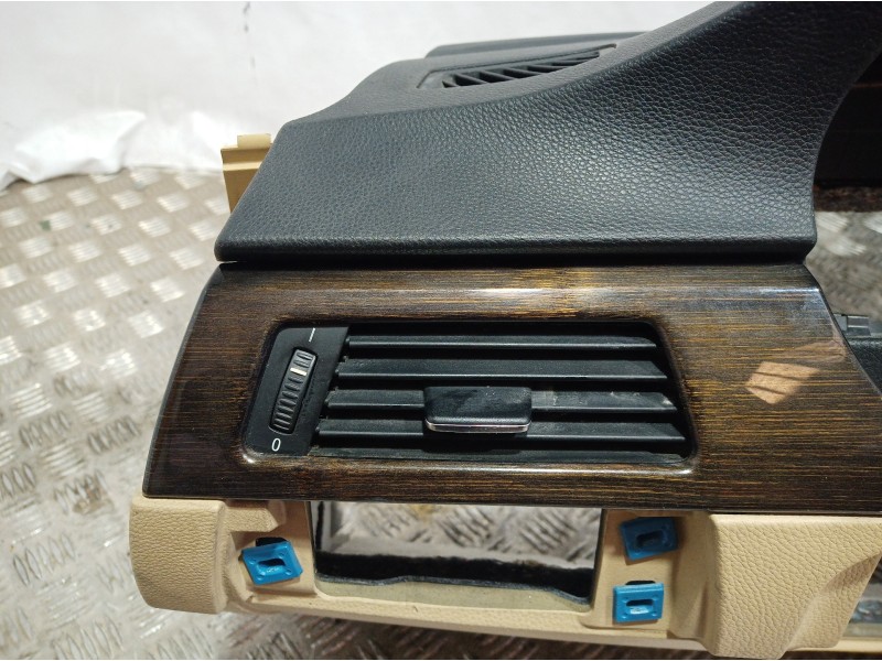 Recambio de salpicadero para bmw serie 3 berlina (e90) 316d referencia OEM IAM 51457075392 51457075392 51457075392