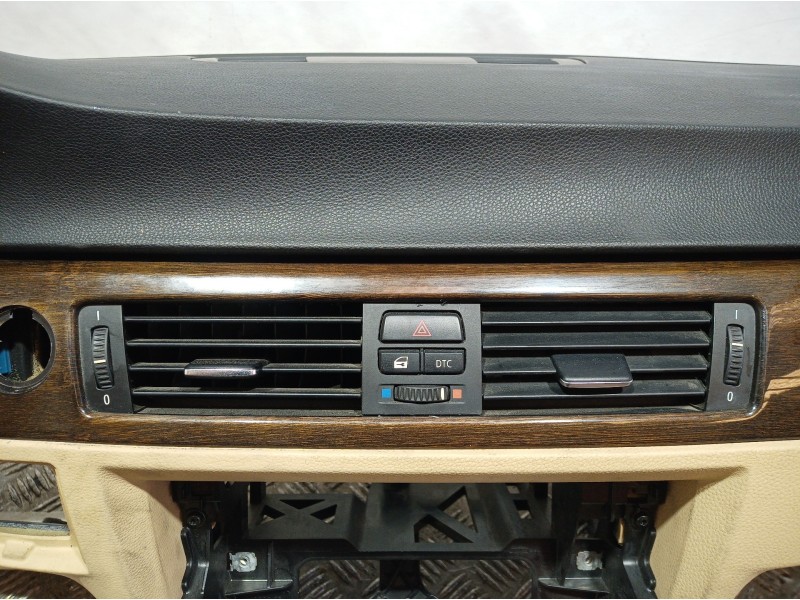 Recambio de salpicadero para bmw serie 3 berlina (e90) 316d referencia OEM IAM 51457075392 51457075392 51457075392