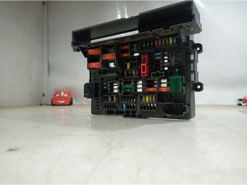 Recambio de caja reles / fusibles para bmw serie 3 berlina (e90) 316d referencia OEM IAM 911944604 911944604 911944604