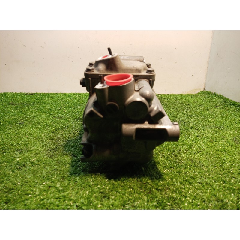 Recambio de compresor aire acondicionado para volkswagen golf plus (5m1) bluemotion edition referencia OEM IAM 8680P 8680P 1K082