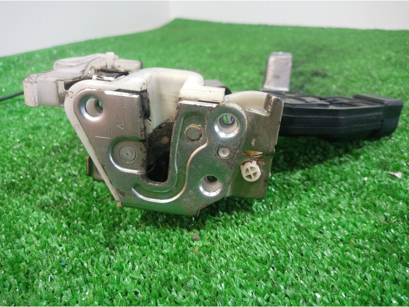 Recambio de cerradura puerta trasera izquierda para peugeot 107 básico referencia OEM IAM   