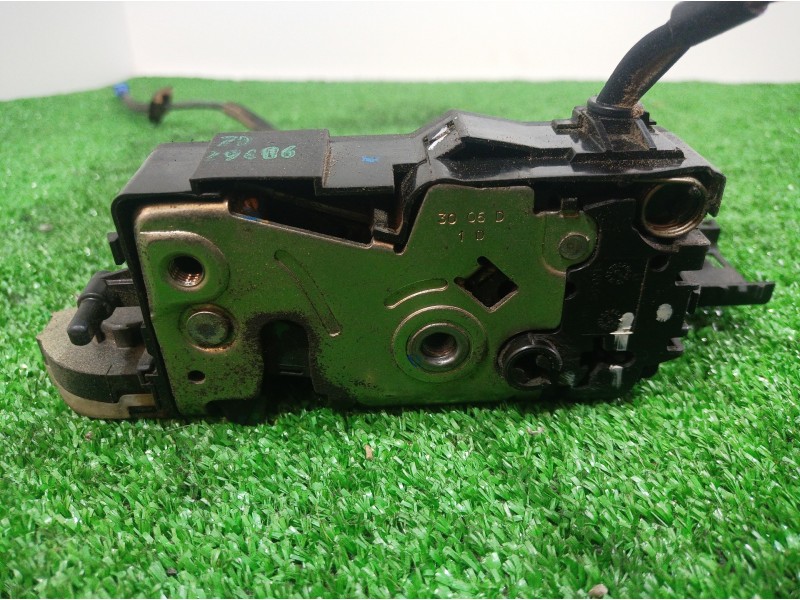 Recambio de cerradura puerta delantera derecha para peugeot 207 referencia OEM IAM 24099816 24099816 24097816