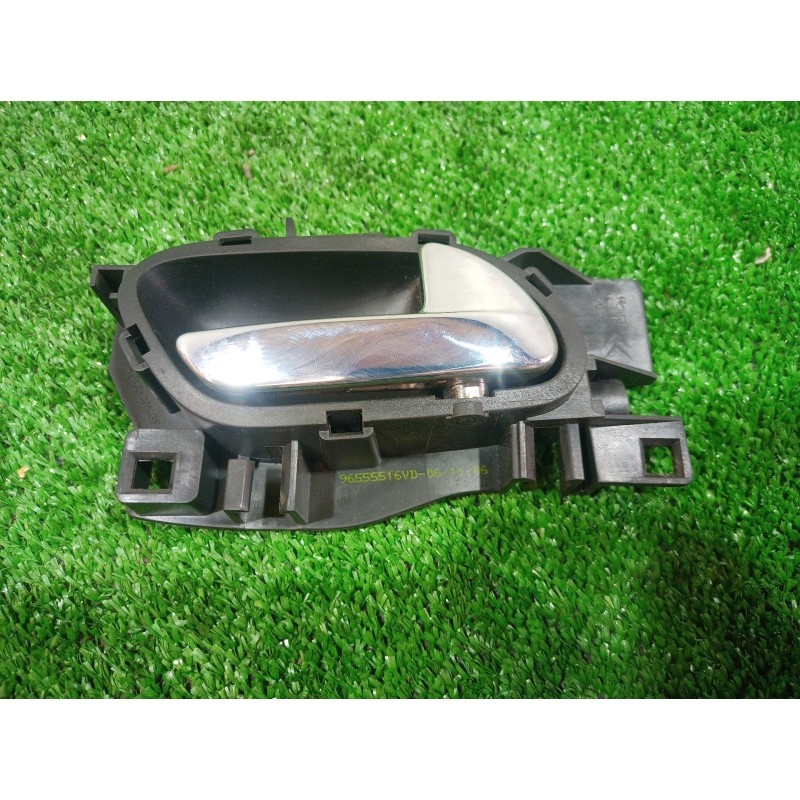 Recambio de maneta exterior delantera derecha para peugeot 207 cc referencia OEM IAM 96555516VD 96555516VD 96555516VD