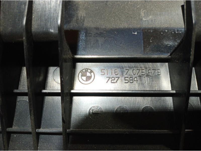 Recambio de guantera para bmw serie 3 berlina (e90) 316d referencia OEM IAM 72758411 72758411 72758411