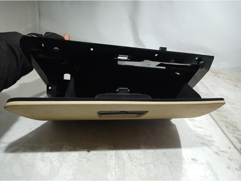 Recambio de guantera para bmw serie 3 berlina (e90) 316d referencia OEM IAM 72758411 72758411 72758411