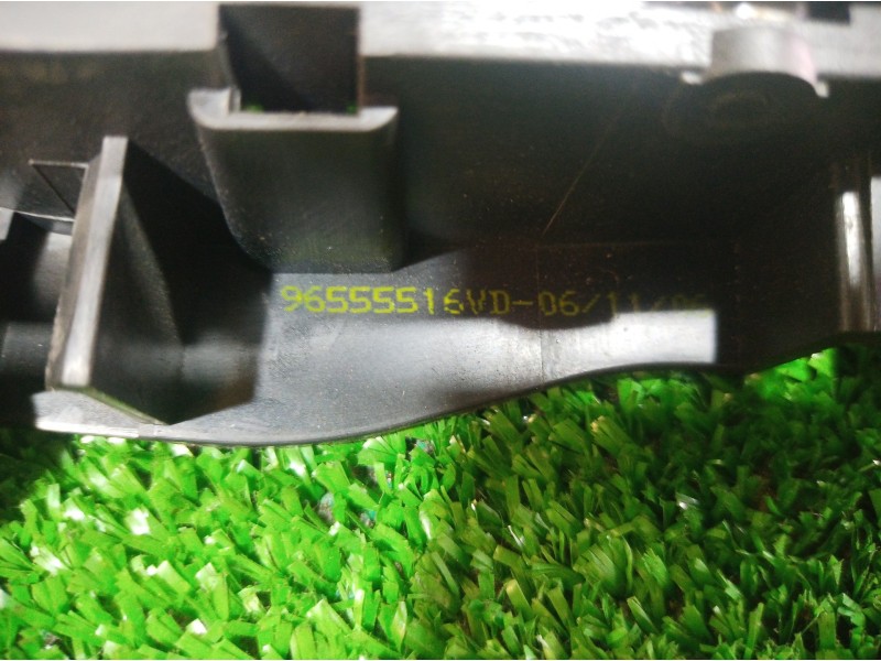 Recambio de maneta exterior delantera derecha para peugeot 207 cc referencia OEM IAM 96555516VD 96555516VD 96555516VD