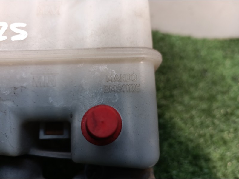 Recambio de bomba freno para hyundai tucson (jm) 2,0 classic 4x2 referencia OEM IAM BM341106 BM341106 BM111073