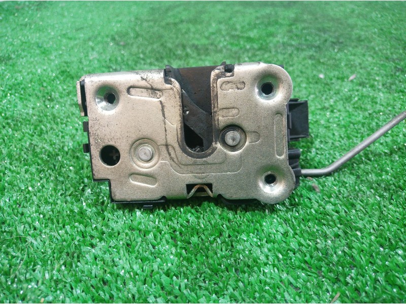 Recambio de cerradura puerta delantera izquierda para renault mascott fg 150. 35/55/65 cabina individual referencia OEM IAM   