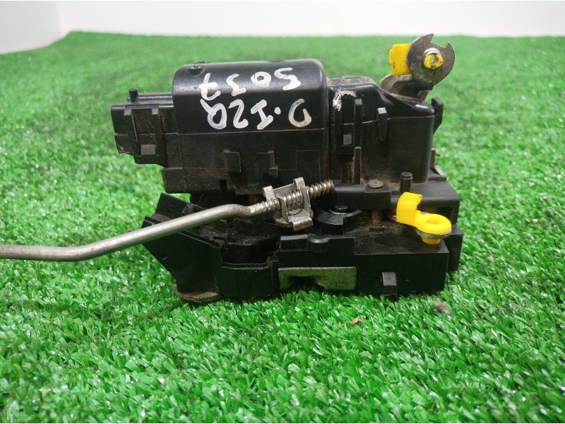 Recambio de cerradura puerta delantera izquierda para renault mascott fg 150. 35/55/65 cabina individual referencia OEM IAM   