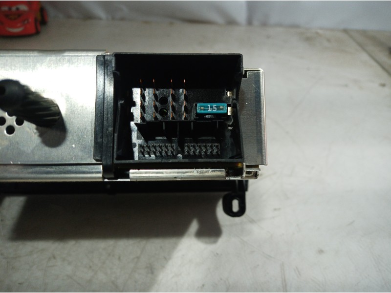 Recambio de sistema audio / radio cd para bmw serie 3 berlina (e90) 316d referencia OEM IAM 65129236531 65129236531 65129236531