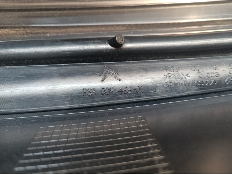 Recambio de piloto trasero izquierdo para citroën c4 picasso business class referencia OEM IAM 00946601 00946601 00946601