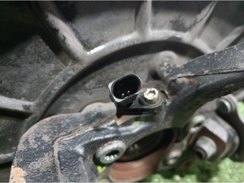 Recambio de mangueta delantera derecha para volkswagen golf plus (5m1) bluemotion edition referencia OEM IAM   