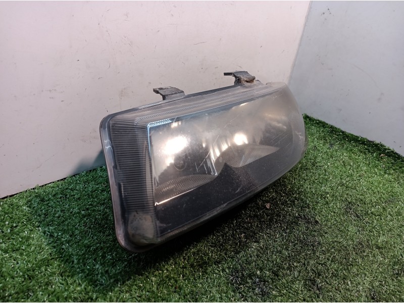 Recambio de faro izquierdo para seat leon (1m1) last edition referencia OEM IAM 1M1941001D 1M1941001D 67742691