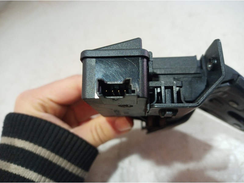 Recambio de cerradura maletero / porton para bmw serie 3 berlina (e90) 316d referencia OEM IAM 7840617 7840617 7840617