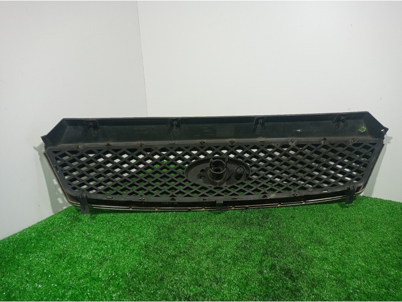 Recambio de rejilla delantera para ford focus c-max (cap) 30 aniversario referencia OEM IAM 3M51R8138 3M51R8138 3M51R8138