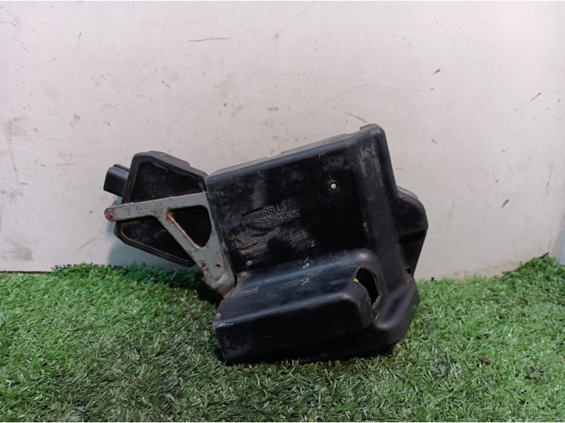 Recambio de cerradura puerta trasera izquierda para hyundai trajet (fo) 2.0 gls referencia OEM IAM   