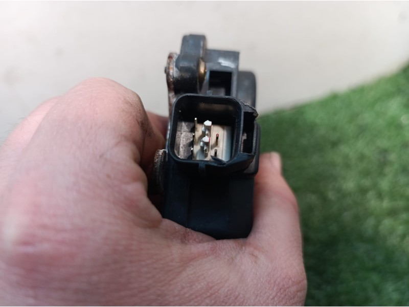 Recambio de cerradura puerta trasera derecha para hyundai trajet (fo) 2.0 gls referencia OEM IAM   