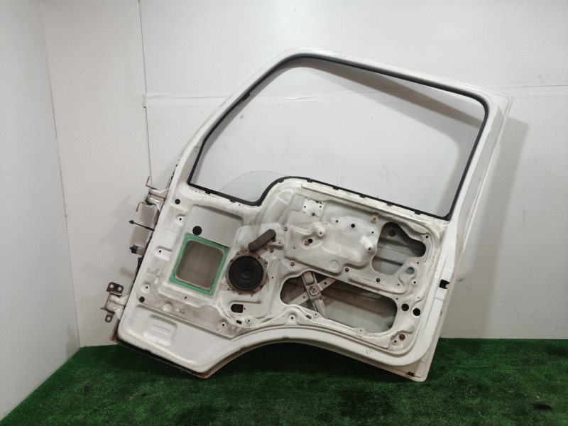 Recambio de puerta delantera derecha para nissan cabstar e 3.0 diesel referencia OEM IAM   