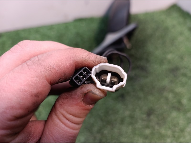 Recambio de retrovisor derecho para mitsubishi colt (cj0) 1300 glx referencia OEM IAM   