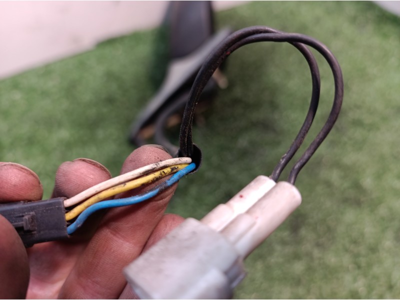 Recambio de retrovisor derecho para mitsubishi colt (cj0) 1300 glx referencia OEM IAM   