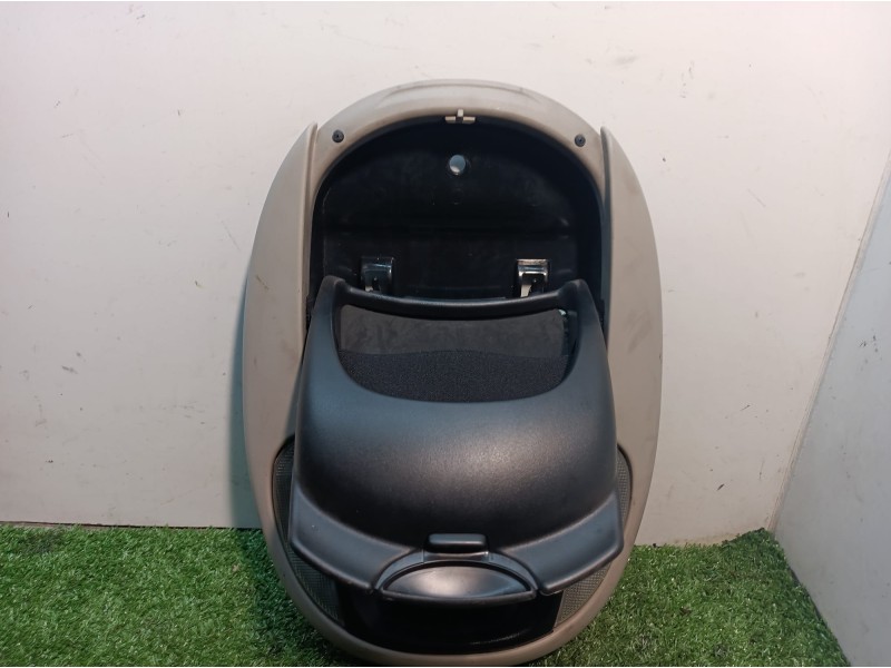 Recambio de luz interior para chrysler grand voyager limited referencia OEM IAM VE2111822591 VE2111822591 05016281AH