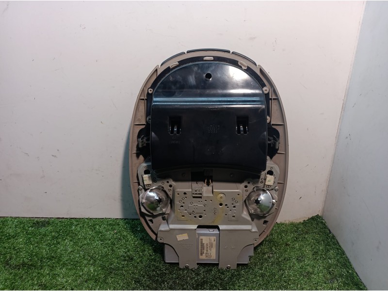 Recambio de luz interior para chrysler grand voyager limited referencia OEM IAM VE2111822591 VE2111822591 05016281AH