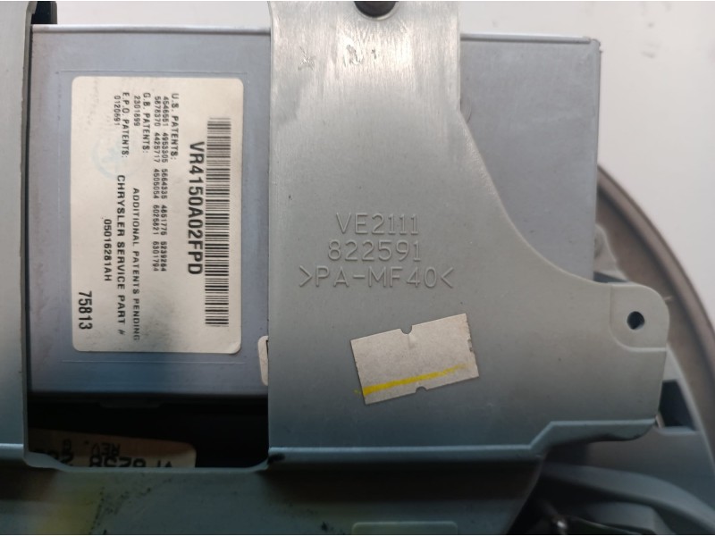 Recambio de luz interior para chrysler grand voyager limited referencia OEM IAM VE2111822591 VE2111822591 05016281AH